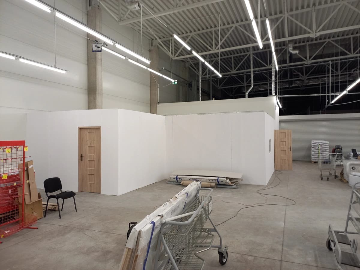 Po remoncie - Remont hali