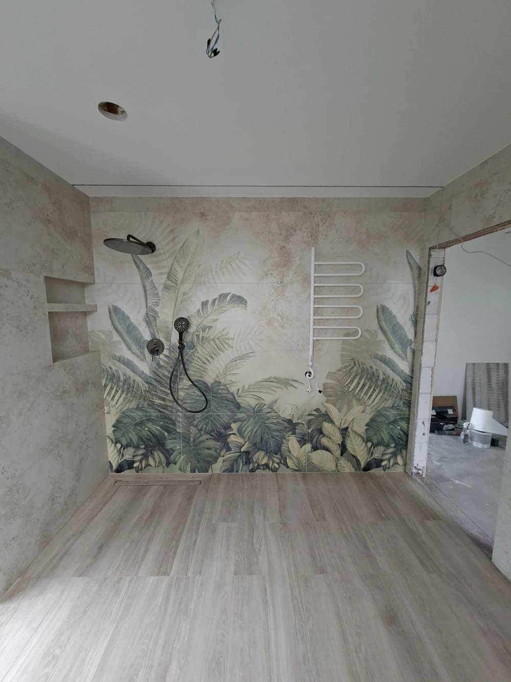 duża otwarta łazienka