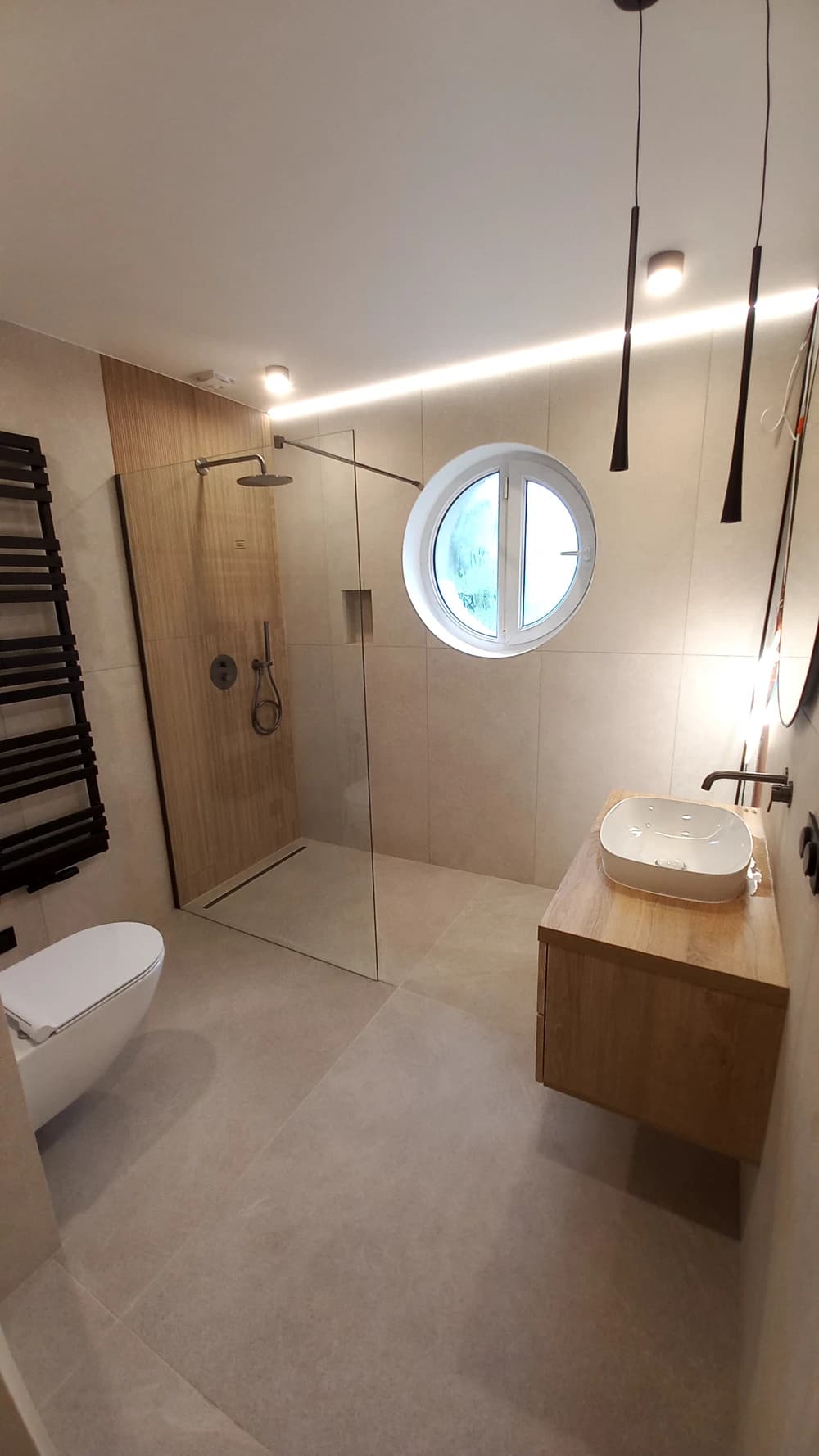 przestronna łazienka wykończenie